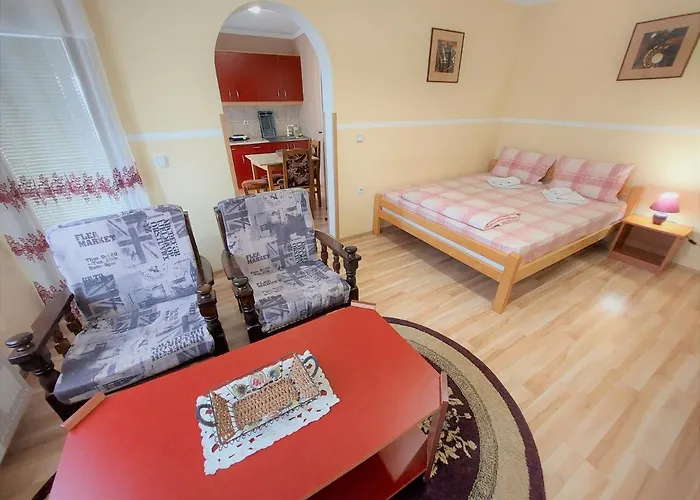 アパート Nikolic