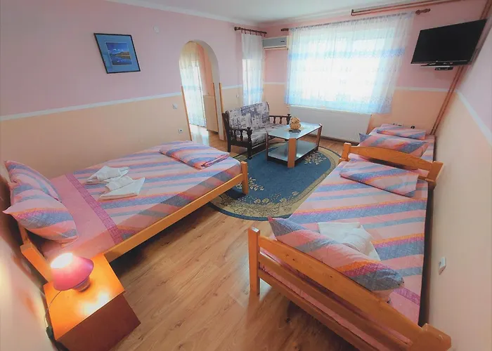 Nikolic アパート *